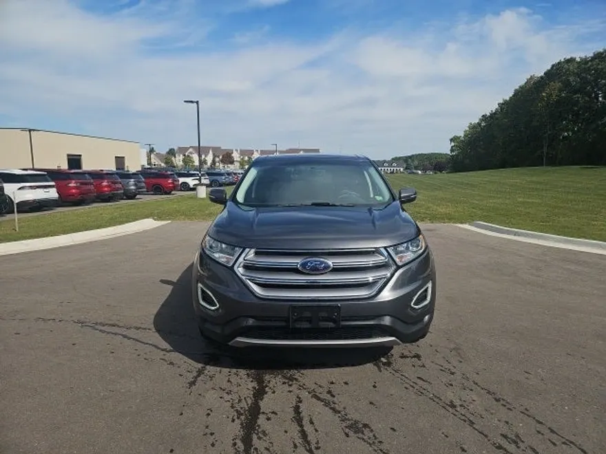 2018 Ford Edge Titanium photo 1