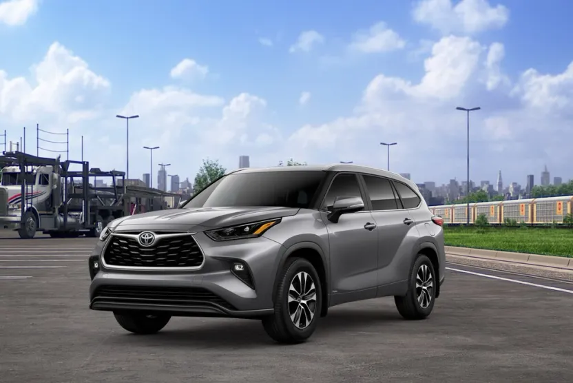 2025 Toyota Highlander Hybrid XLE photo 1