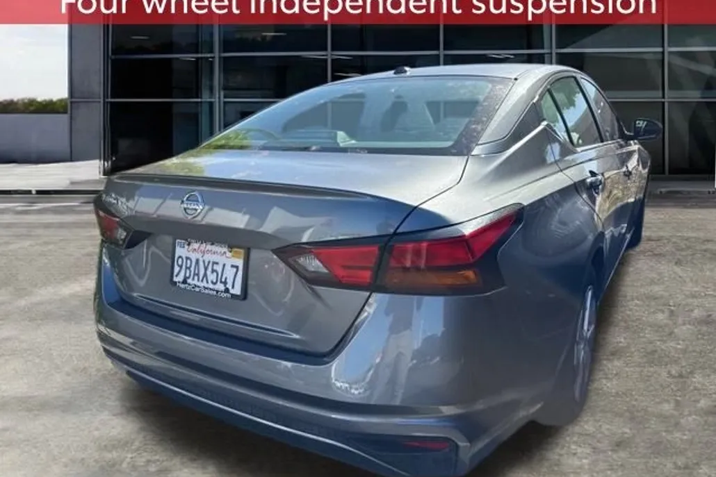 2020 Nissan Altima 2.5 S photo 1
