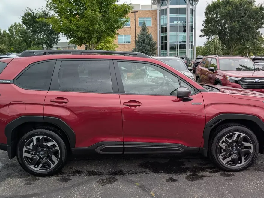 2025 Subaru Forester Limited photo 1