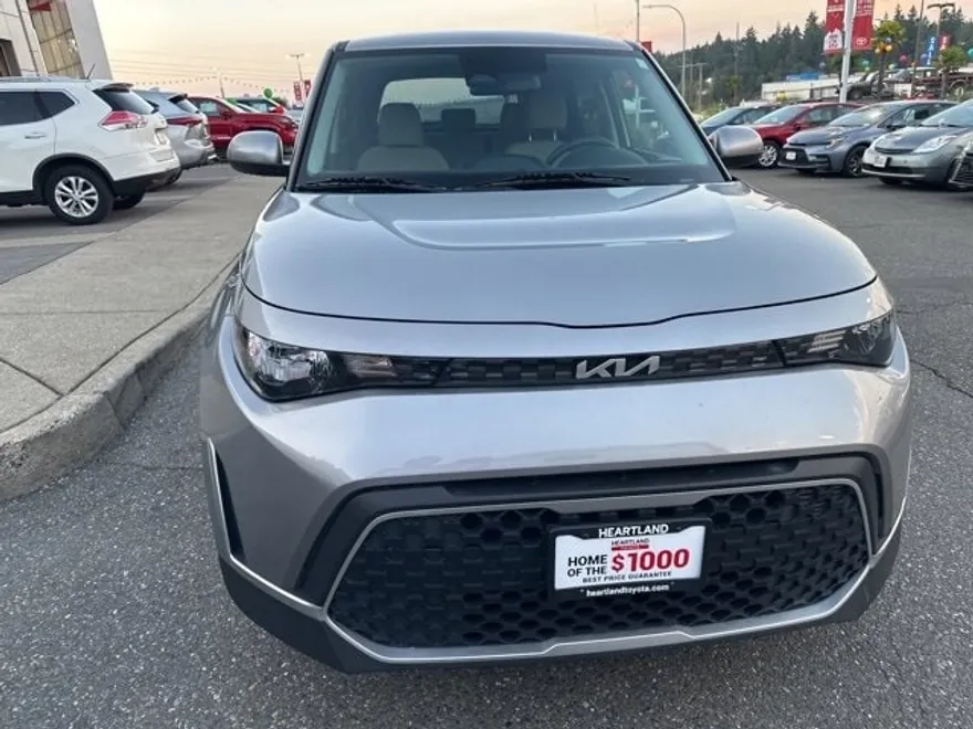 2023 Kia Soul LX photo 1