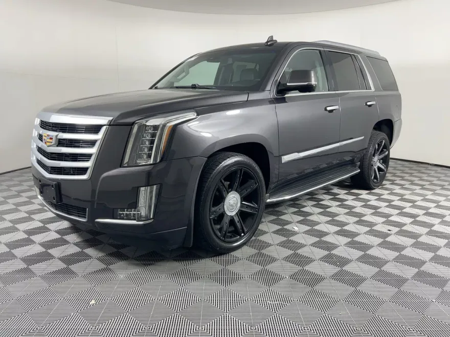 2016 Cadillac Escalade Luxury photo 1