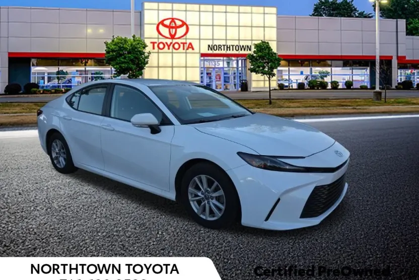 2025 Toyota Camry LE photo 1
