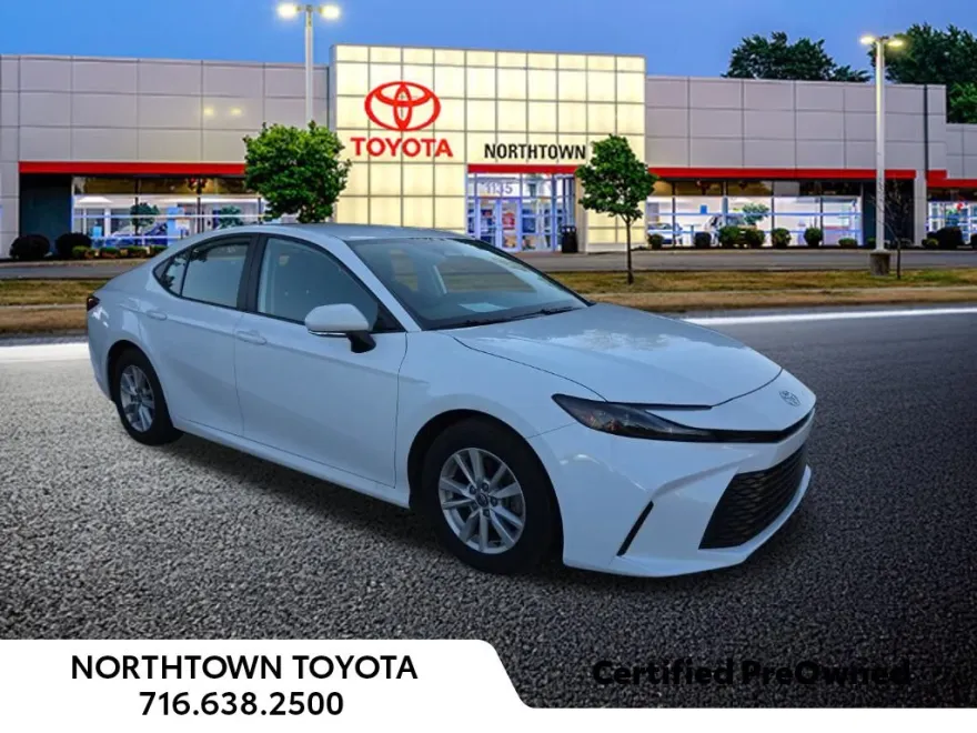 2025 Toyota Camry LE photo 1