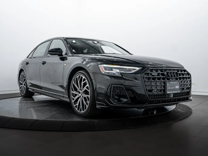 2022 Audi A8 L Quattro photo 1