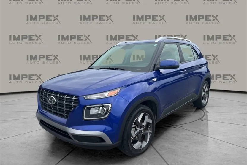 2024 Hyundai Venue SEL photo 1