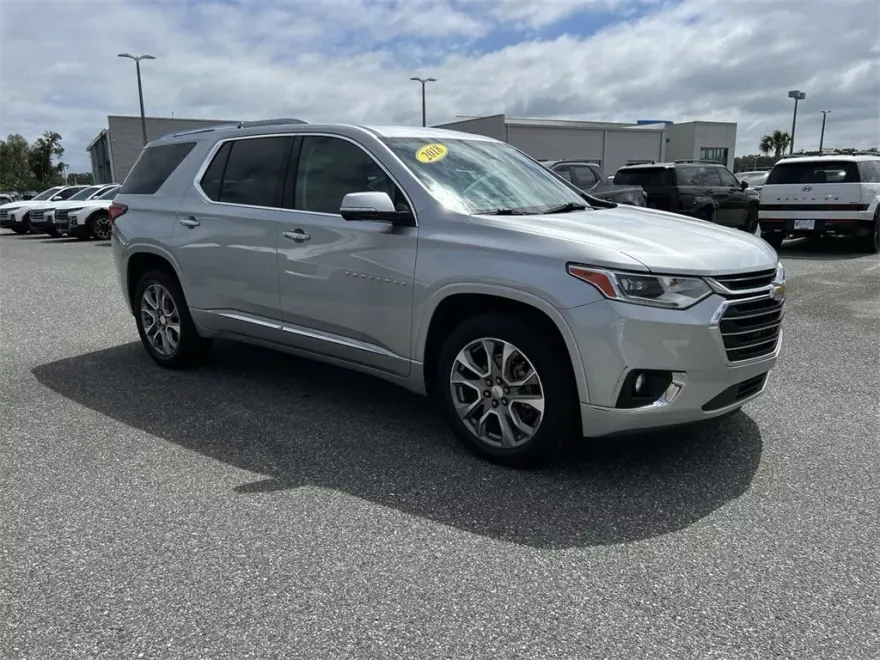 2018 Chevrolet Traverse Premier photo 1