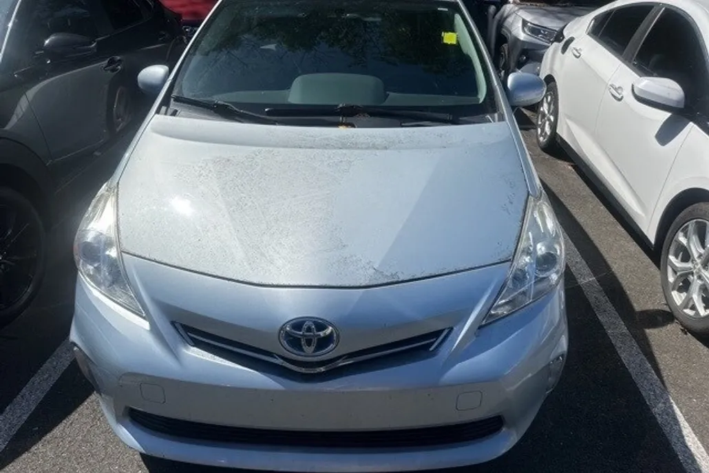 2012 Toyota Prius V Five photo 1