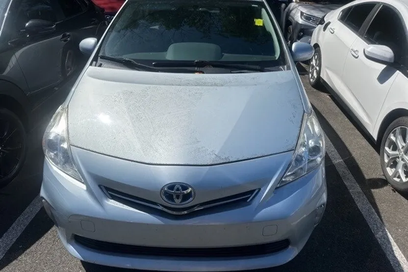 2012 Toyota Prius V Five photo 1