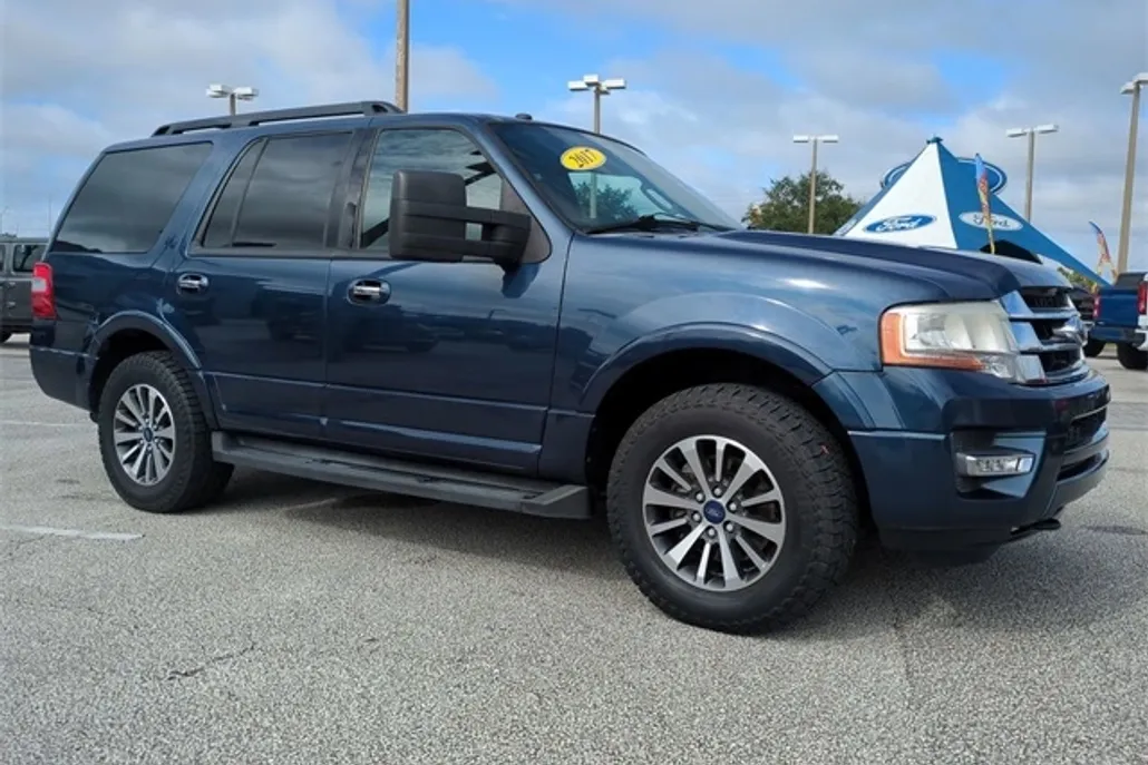 2017 Ford Expedition XLT photo 1