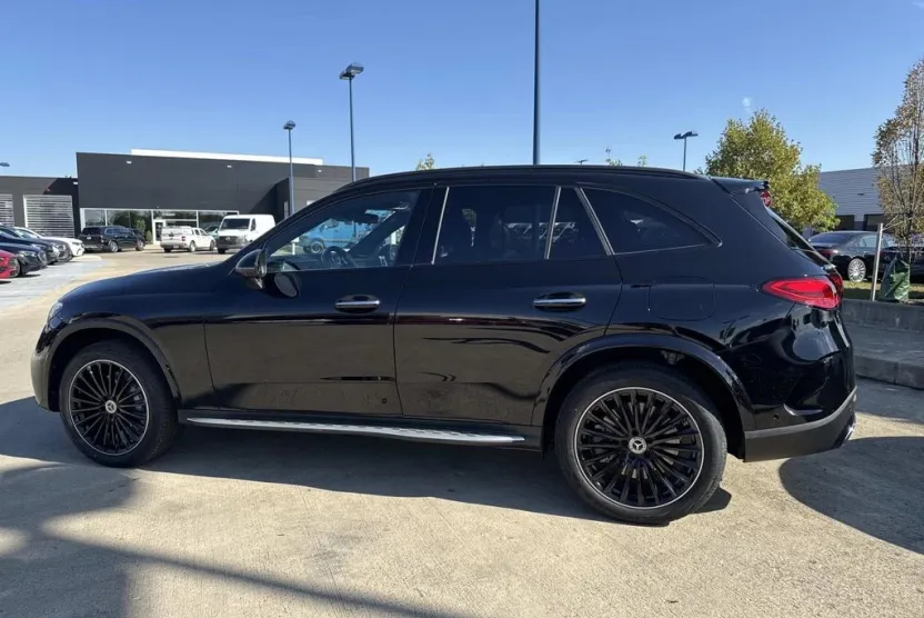 2026 Mercedes Benz GLC 350e 4MATIC photo 1