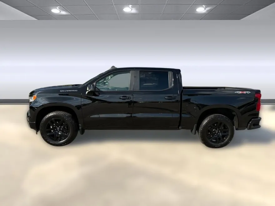 2024 Chevrolet Silverado 1500 RST photo 1