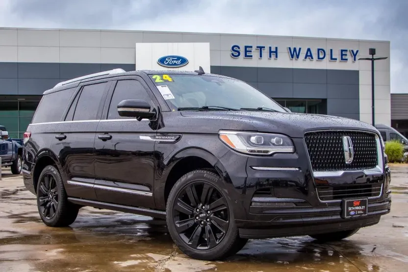 2024 Lincoln Navigator Reserve Luxury photo 1