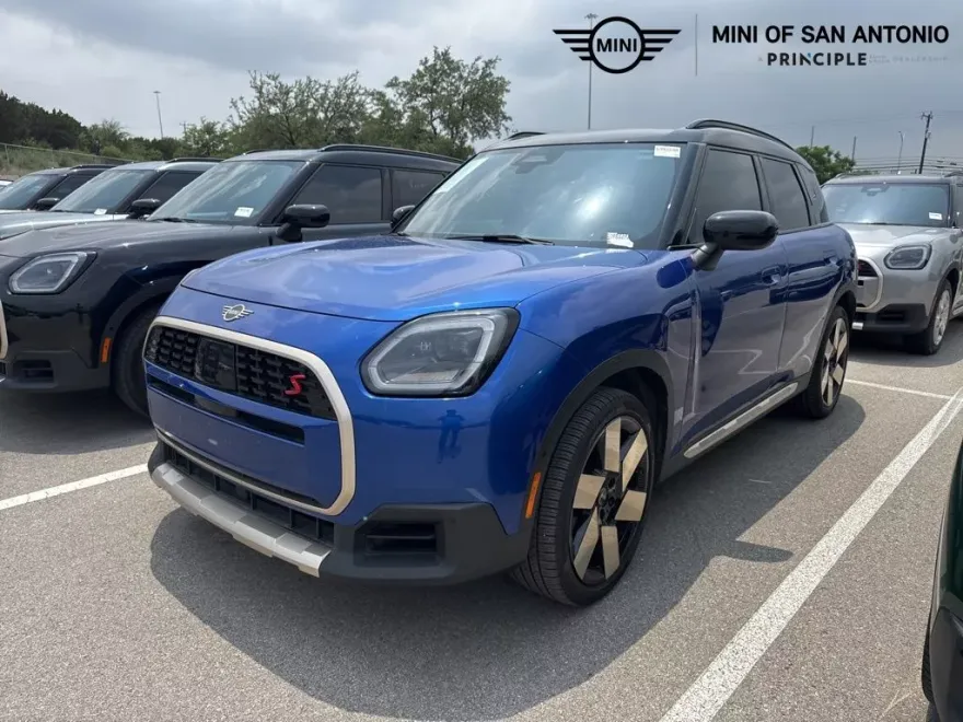 2025 Mini Cooper S ALL4 photo 1