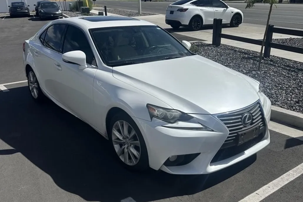 2014 Lexus IS 250 photo 1