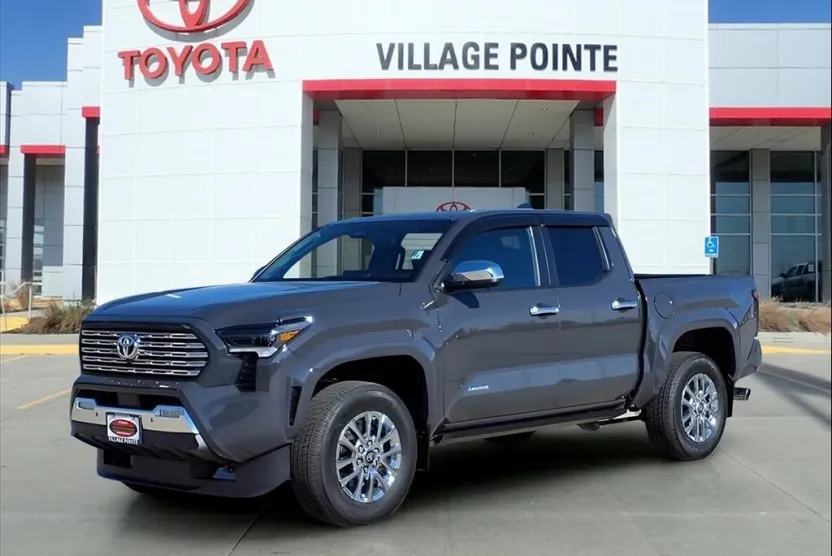 2025 Toyota Tacoma Limited photo 1