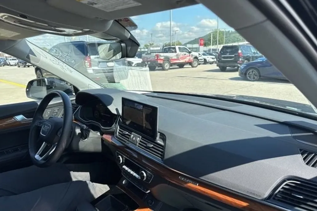 2023 Audi Q5 45 S line Premium photo 1