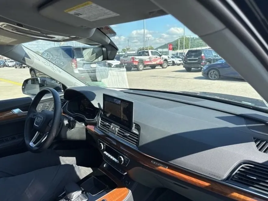 2023 Audi Q5 45 S line Premium photo 1