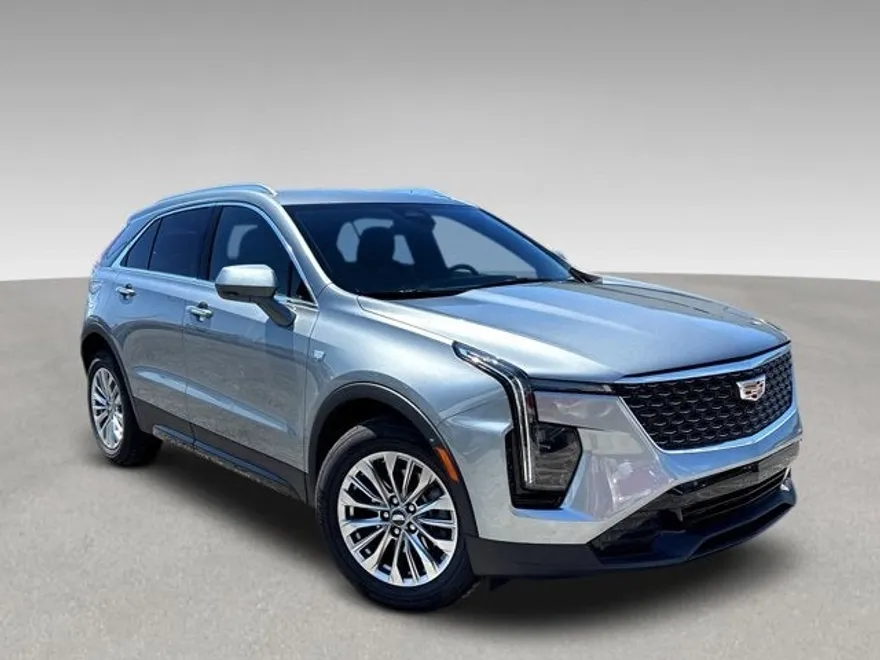 2024 Cadillac XT4 Premium Luxury photo 1