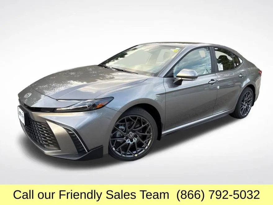 2026 Toyota Camry SE photo 1