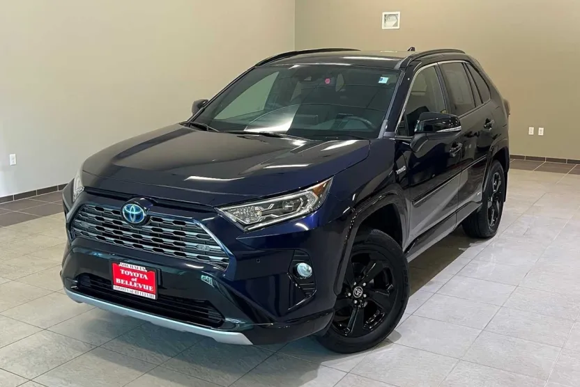 2020 Toyota RAV4 Hybrid XSE photo 1