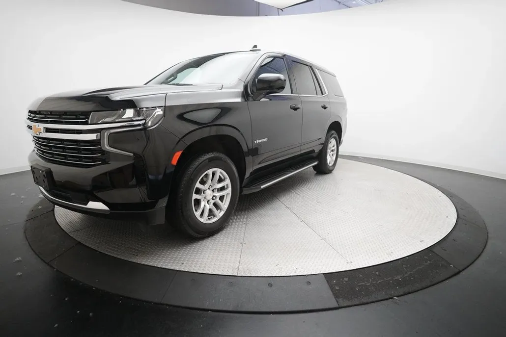 2024 Chevrolet Tahoe LT photo 1
