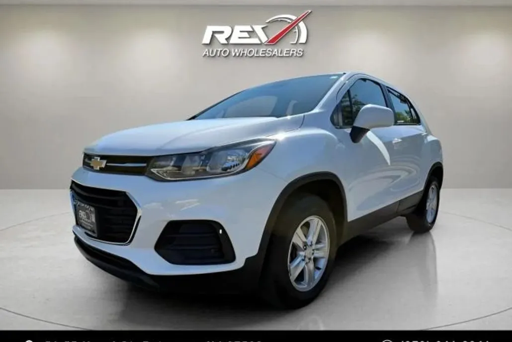 2018 Chevrolet Trax LS photo 1
