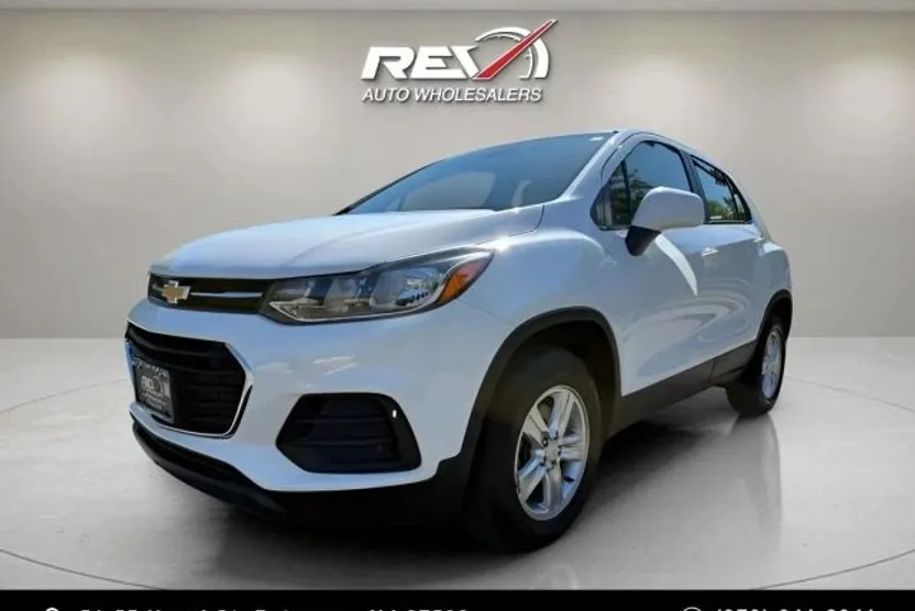 2018 Chevrolet Trax LS photo 1