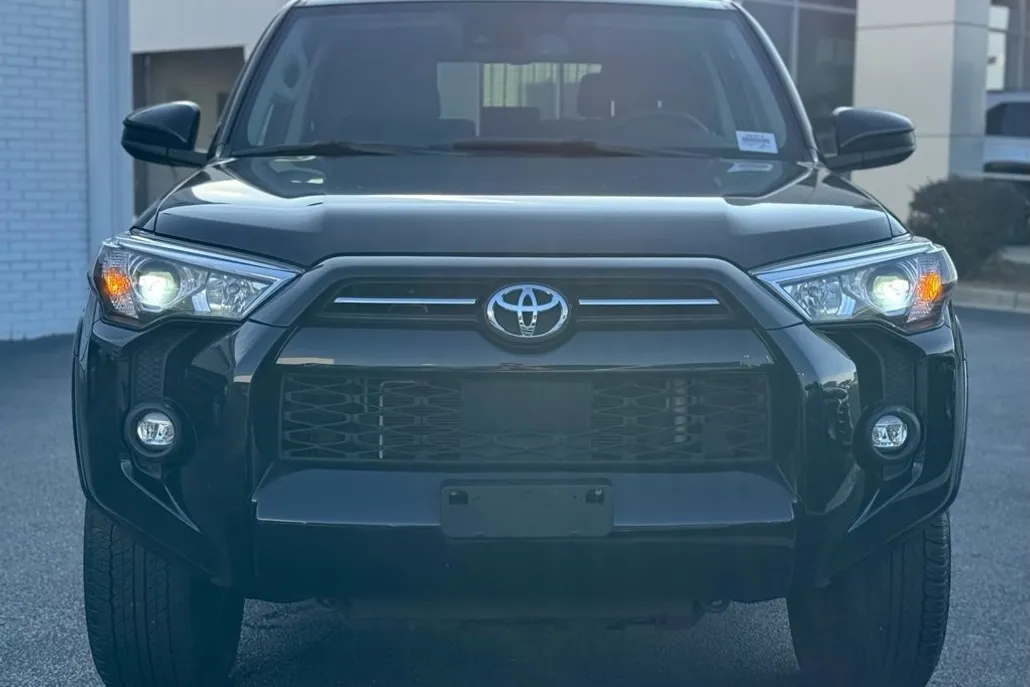 2024 Toyota 4Runner SR5 photo 1