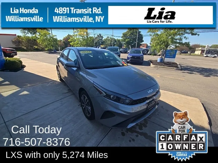 2023 Kia Forte LXS photo 1