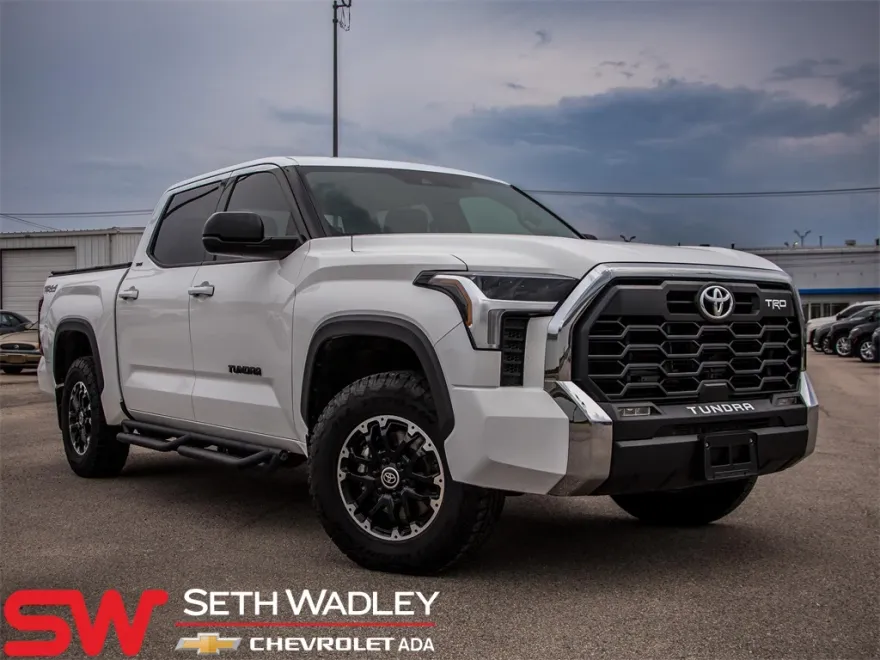 2022 Toyota Tundra SR5 photo 1