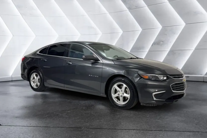 2018 Chevrolet Malibu photo 1
