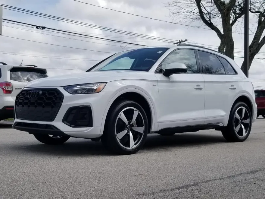 2022 Audi Q5 S line Premium Plus photo 1