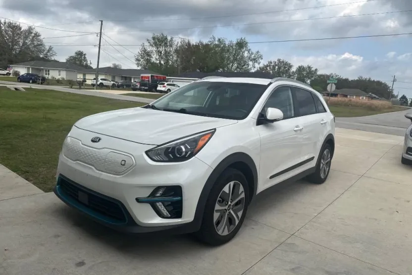 2021 Kia Niro EV EX photo 1