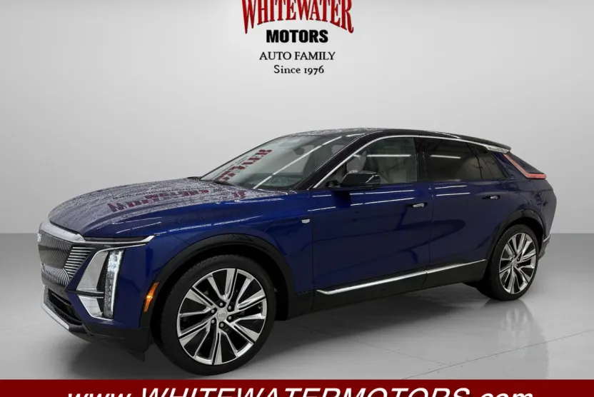 2024 Cadillac Lyriq Luxury photo 1