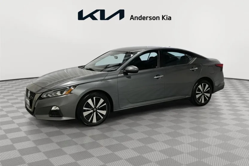 2021 Nissan Altima 2.5 SV photo 1