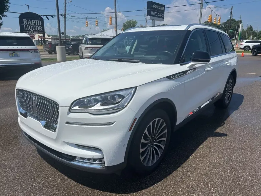 2022 Lincoln Aviator Reserve photo 1