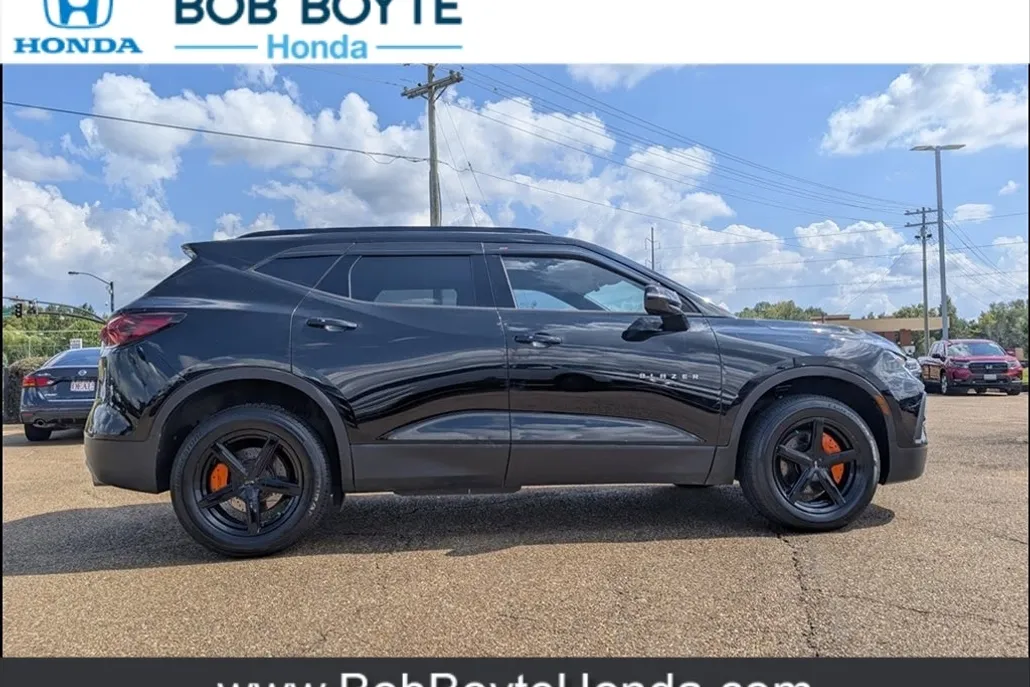 2020 Chevrolet Blazer 2LT photo 1