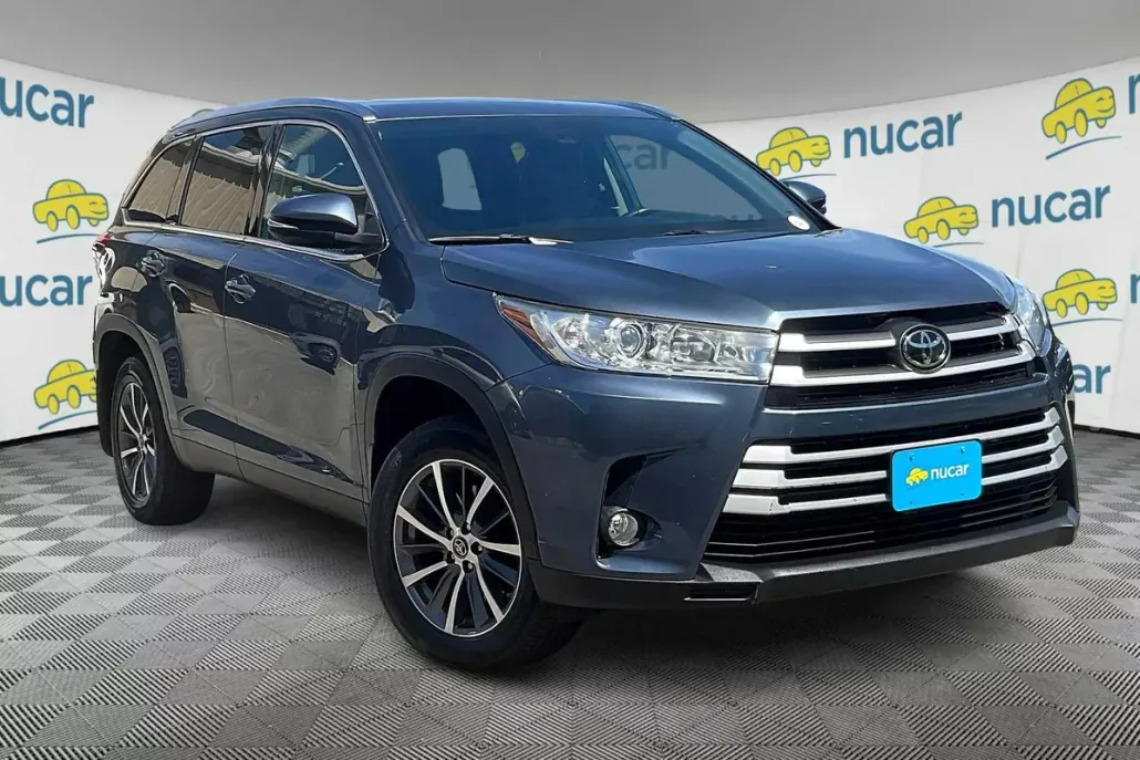 2019 Toyota Highlander XLE photo 1