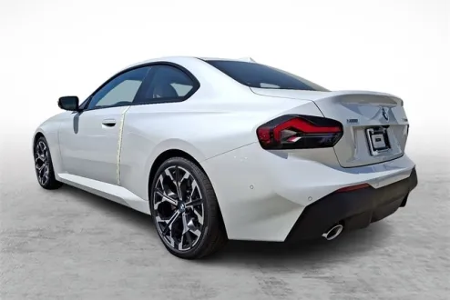 2025 Bmw 230i xDrive photo 2