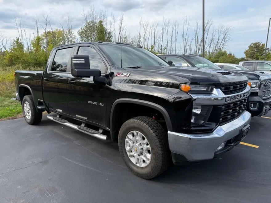 2022 Chevrolet Silverado 2500HD LT photo 1