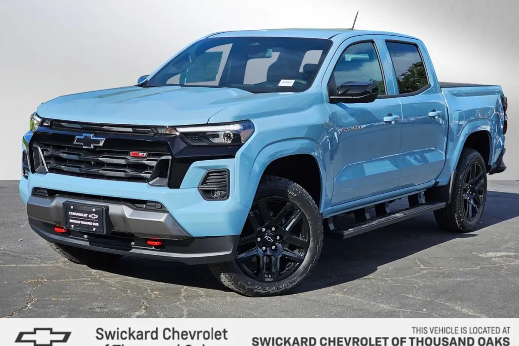 2025 Chevrolet Colorado Z71 photo 1