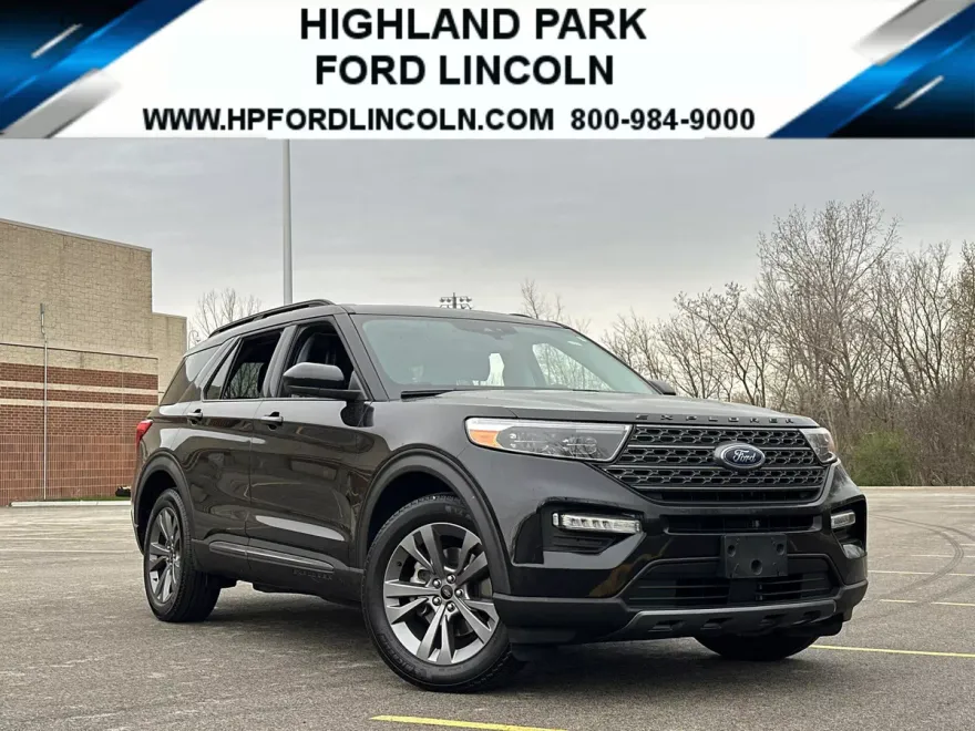 2022 Ford Explorer XLT photo 1