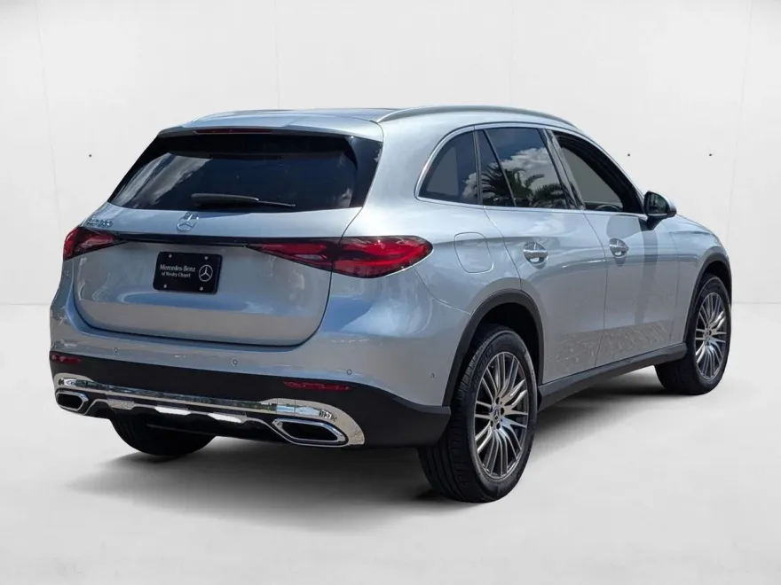 2026 Mercedes Benz GLC 300 photo 1