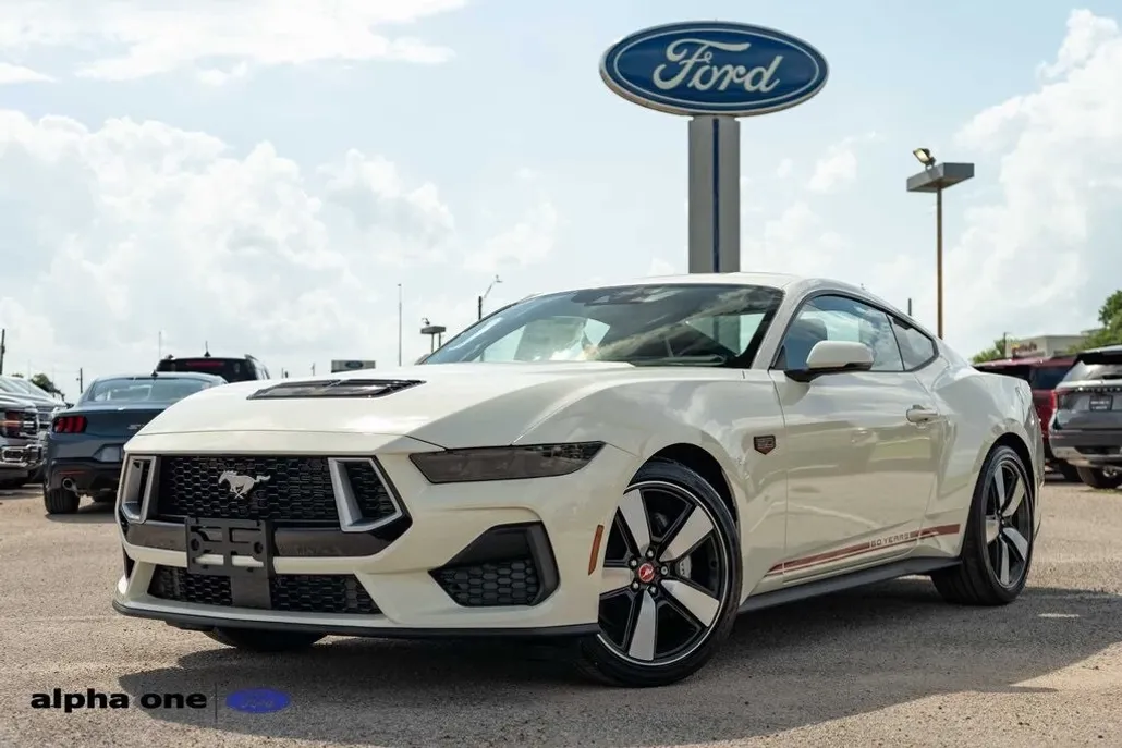 2025 Ford Mustang GT Premium photo 1