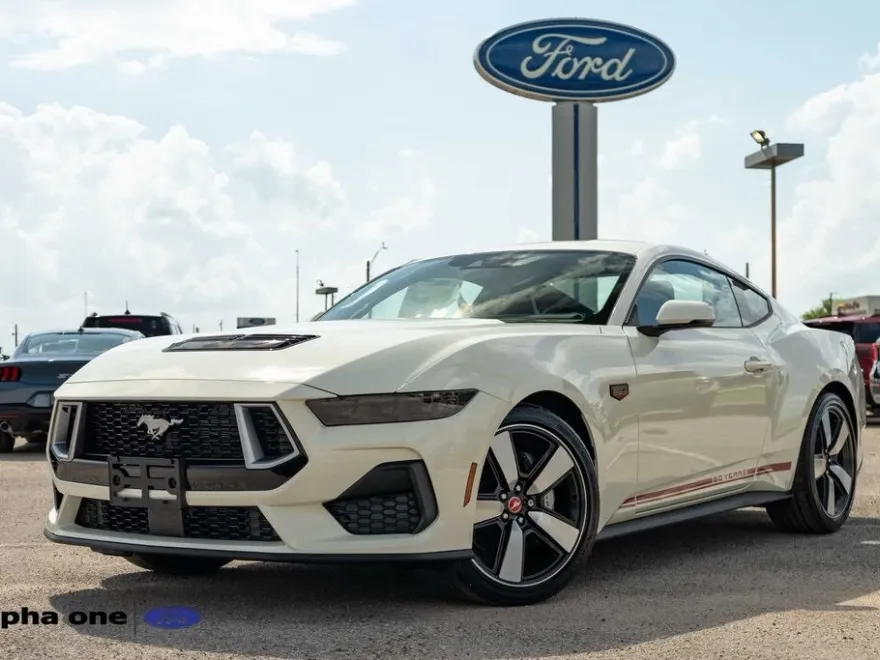 2025 Ford Mustang GT Premium photo 1