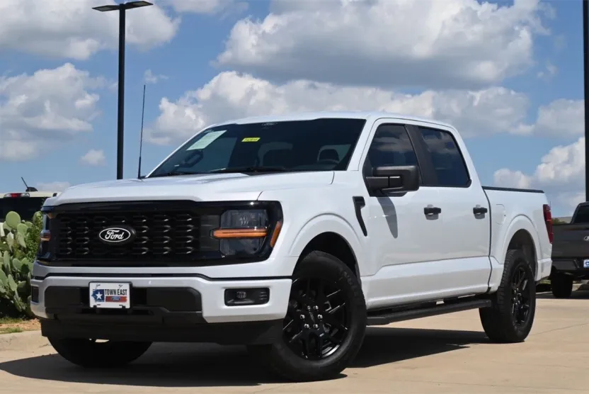 2025 Ford F-150 STX photo 1