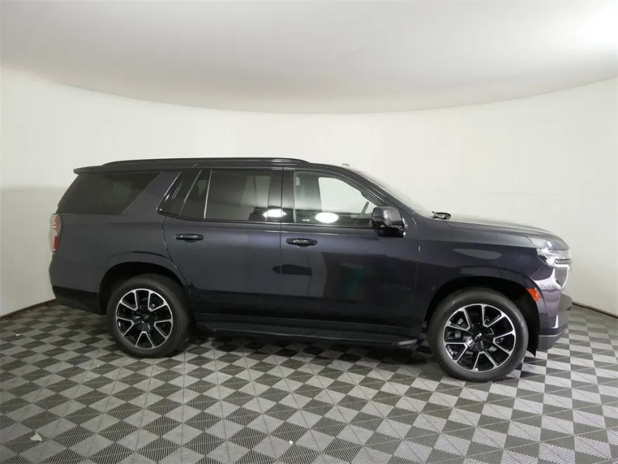 2022 Chevrolet Tahoe RST photo 1