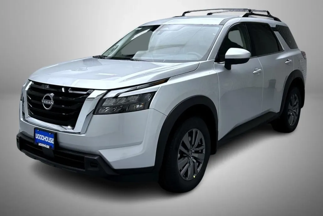 2025 Nissan Pathfinder SV photo 1