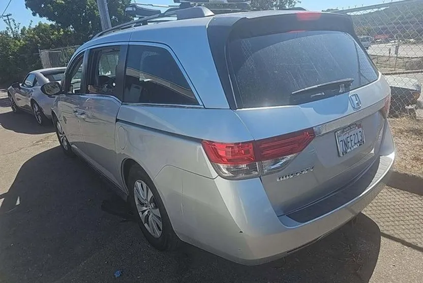 2015 Honda Odyssey EX-L photo 1